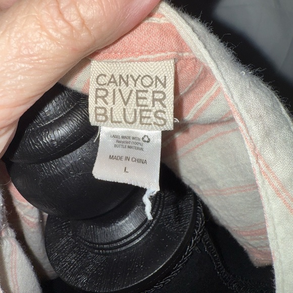 Canyon River Blues, peach and cream stripes. Large - Picture 6 of 6